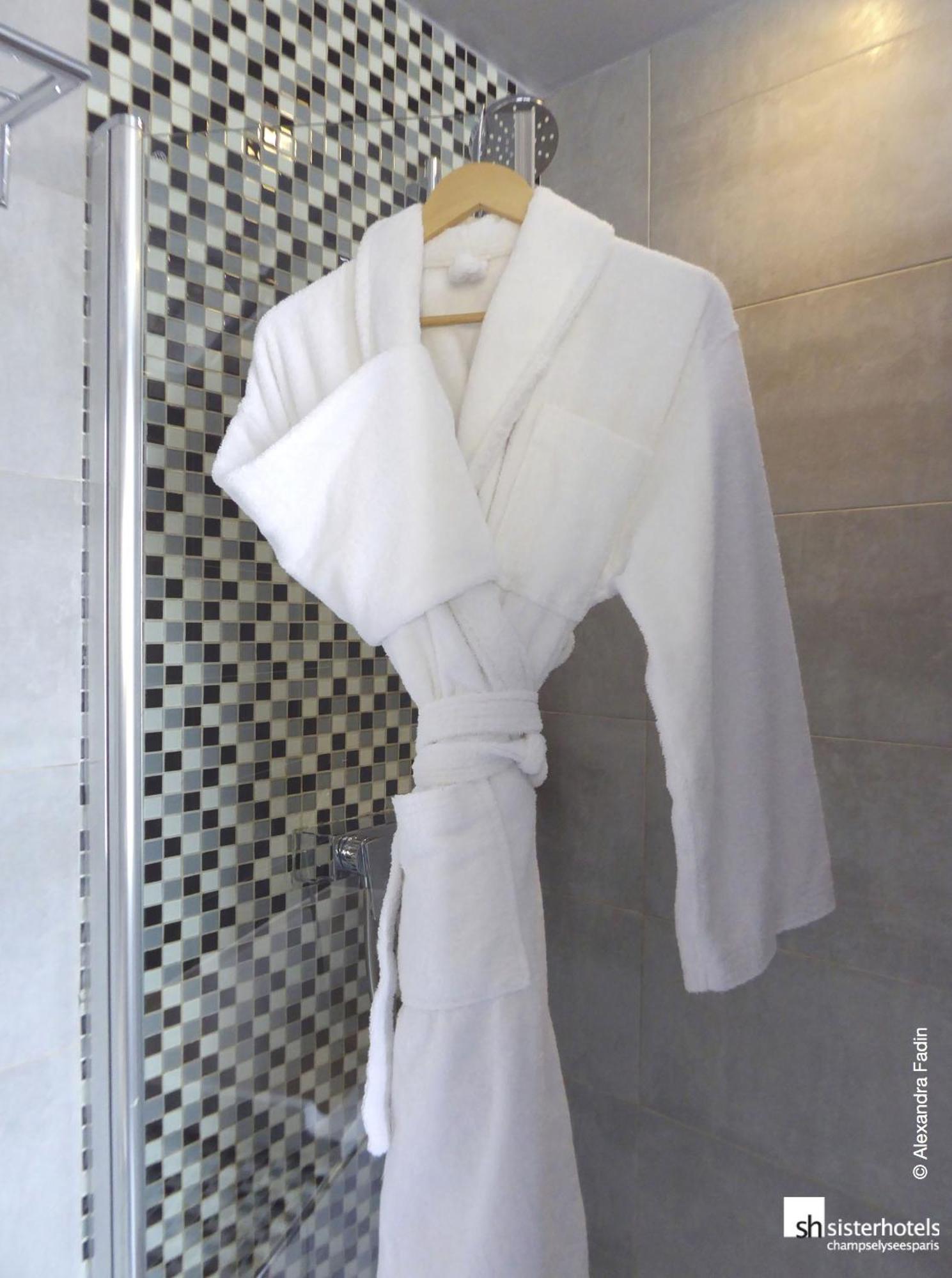 Suite,1432648975:JPEG